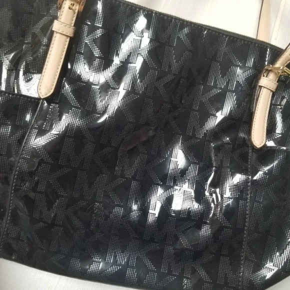 MICHAEL Michael Kors Black Signature Mirror PVC / Leather East West Zip Tote - Picture 11 of 16
